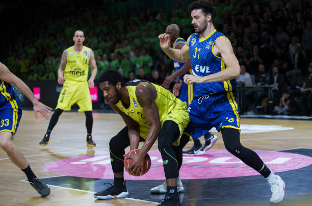 众多篮球界 众多篮球界