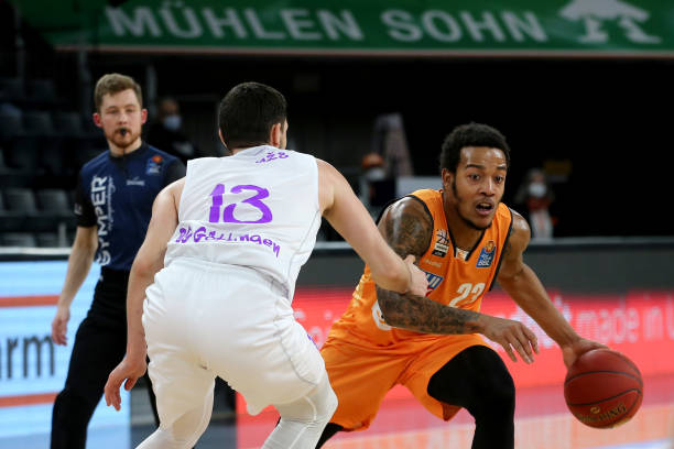 专注于国内 专注于国内