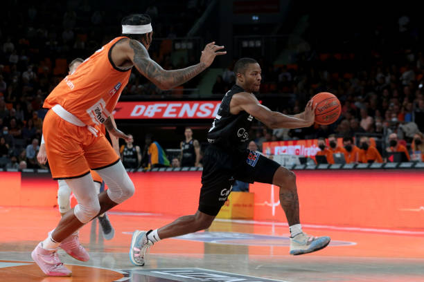 怀特出现失 怀特出现失